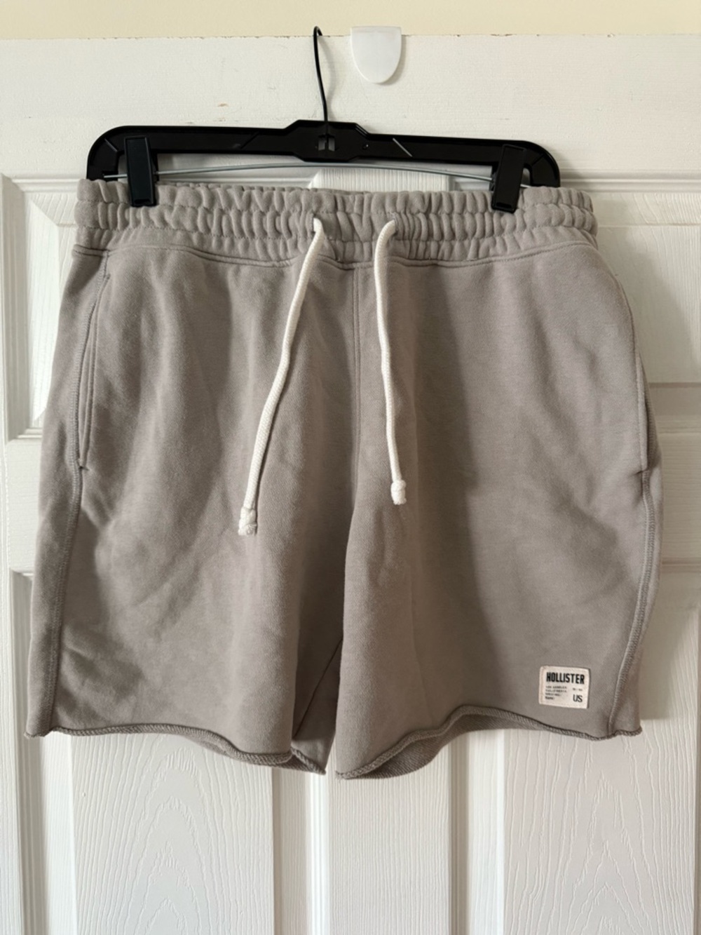 Hollister Men's Light Gray Drawstring Fleece Shorts size M